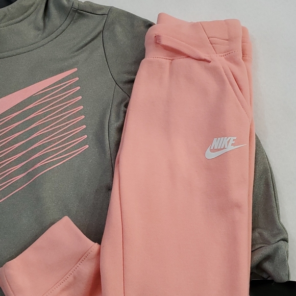 🆕️ Nike Hoody & Joggers Size 6X - Picture 3 of 4